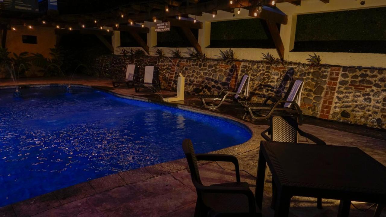 Zafra Hotel Retalhuleu Bagian luar foto