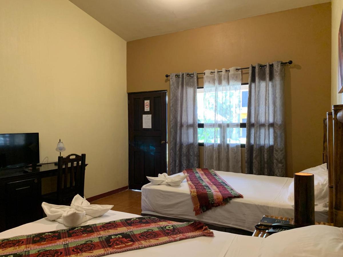 Zafra Hotel Retalhuleu Bagian luar foto
