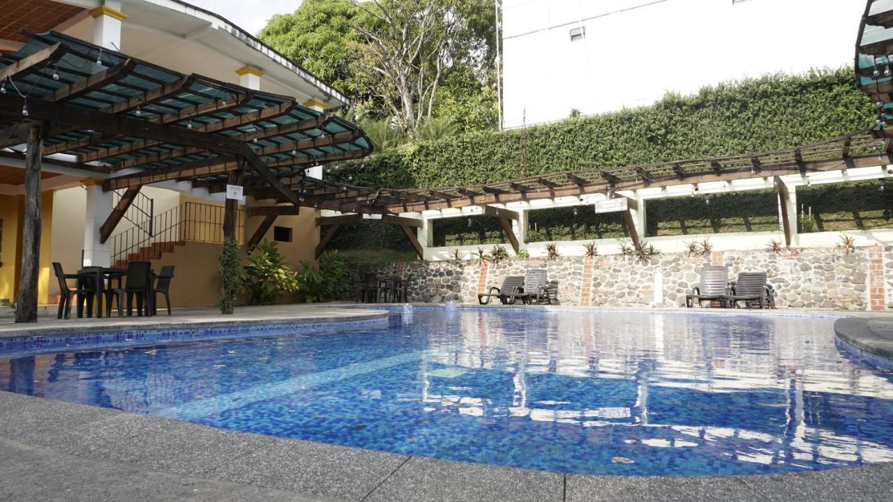 Zafra Hotel Retalhuleu Bagian luar foto